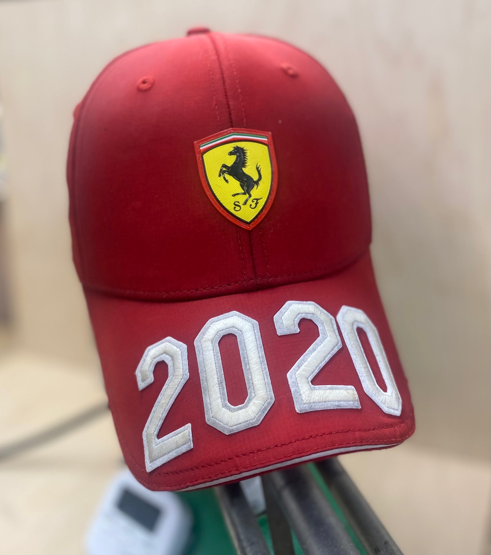 CASQUETTE DE BASEBALL : Remplacement de la sangle de la casquette