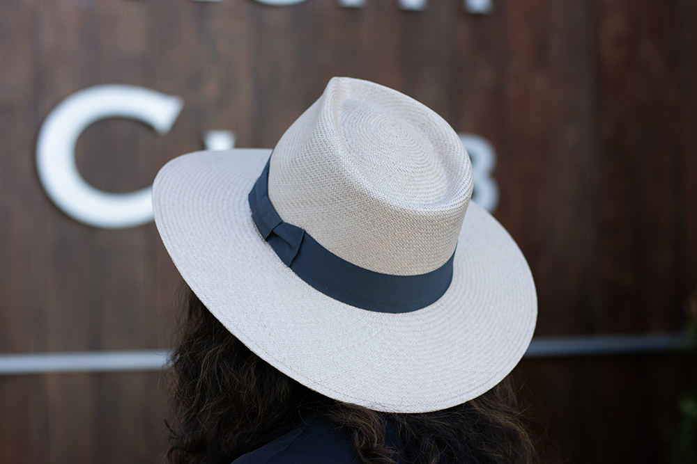 Sandstone with Gray Hatband